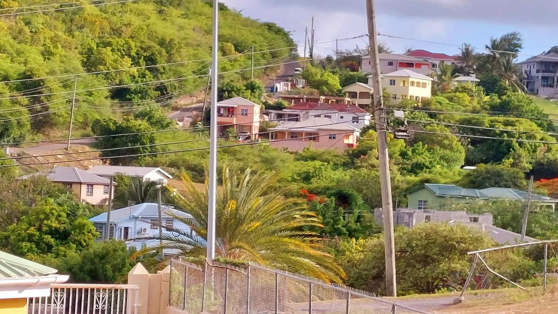 Beautiful 2-Bedroom Near Airport - Powell'S Main Road, Antigua Carlisle Bay 0*,  アンティグア・バーブーダ